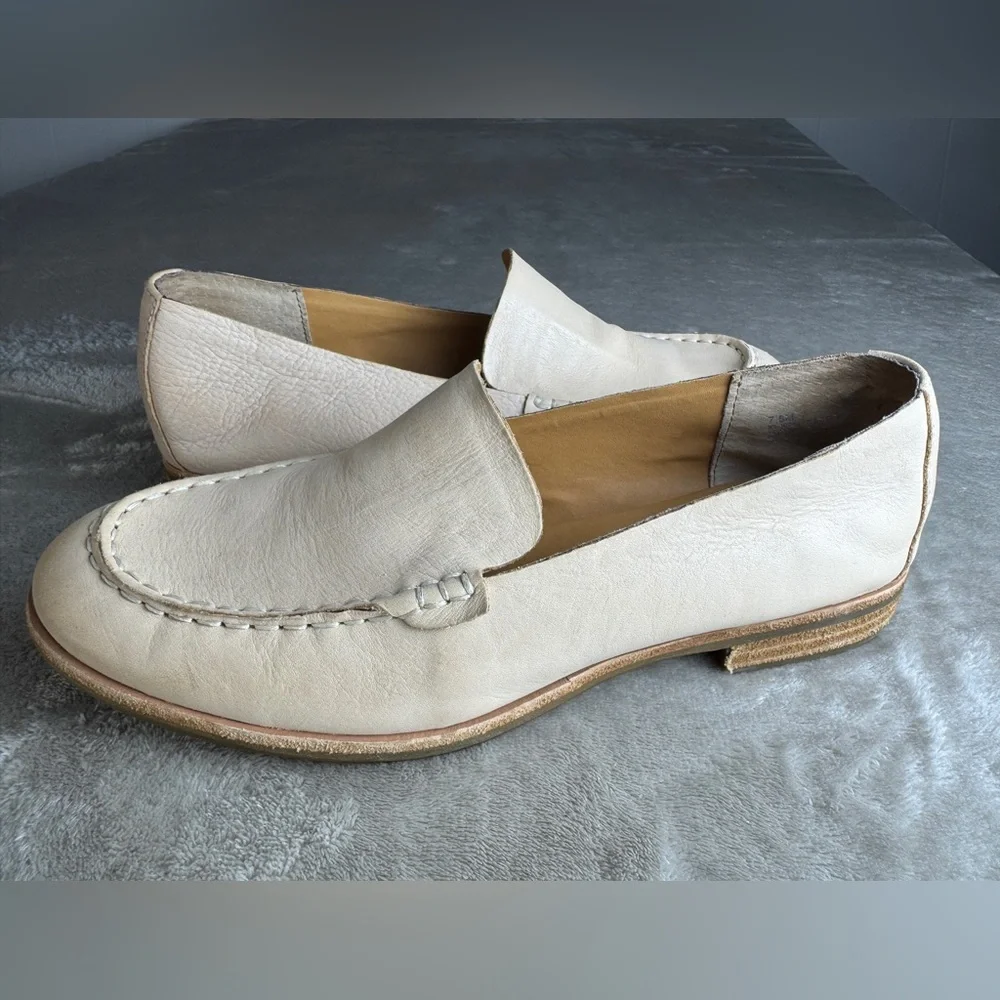 Kork-Ease Women's‎ Leather Loafers 7.5 Meg Nude Tan Neutral Preppy Classic